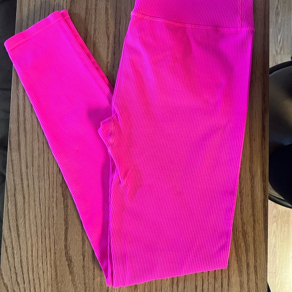 Fabletics High-Waisted Seamless Rib Legging - Picture 1 of 3